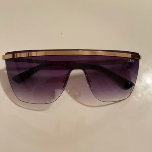 QUAY SUNGLASSES